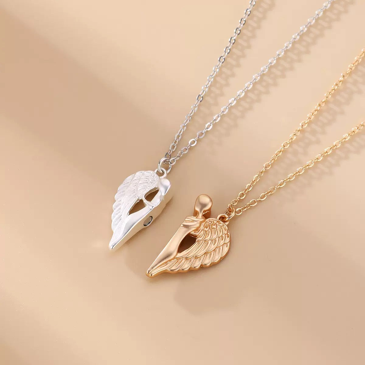 Valentine's Day Gift: "Embracing Angel Wings" Matching Couple Necklaces – Magnetic Heart-Shaped Alloy Pendant Necklaces