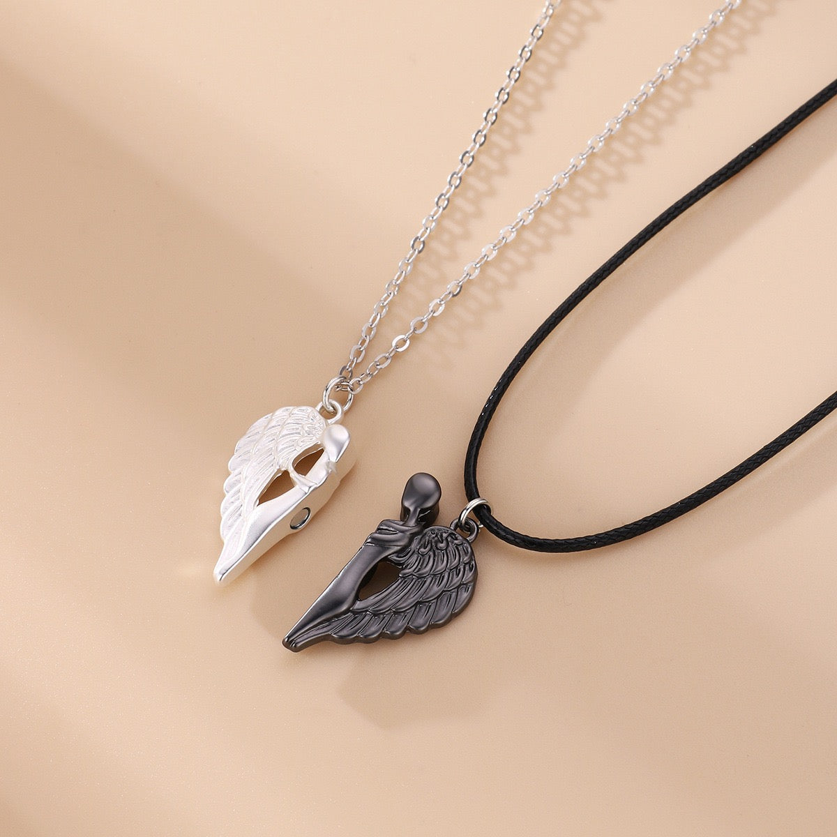 Valentine's Day Gift: "Embracing Angel Wings" Matching Couple Necklaces – Magnetic Heart-Shaped Alloy Pendant Necklaces